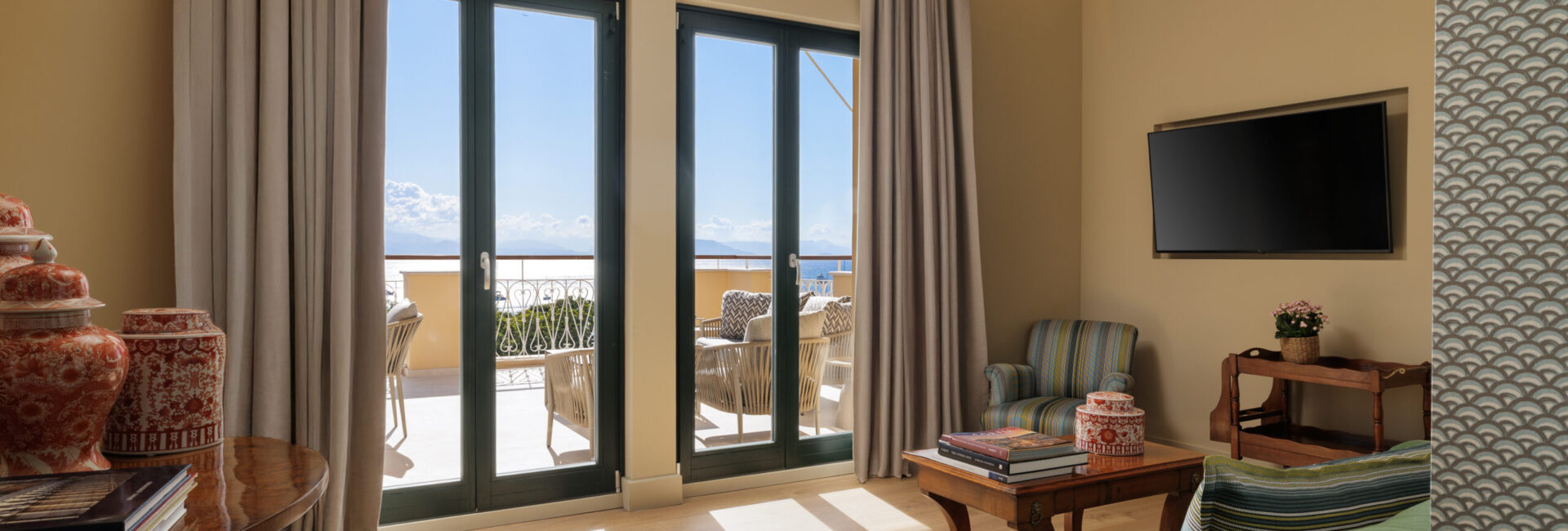 Panoramic View Suite with Private Terrace